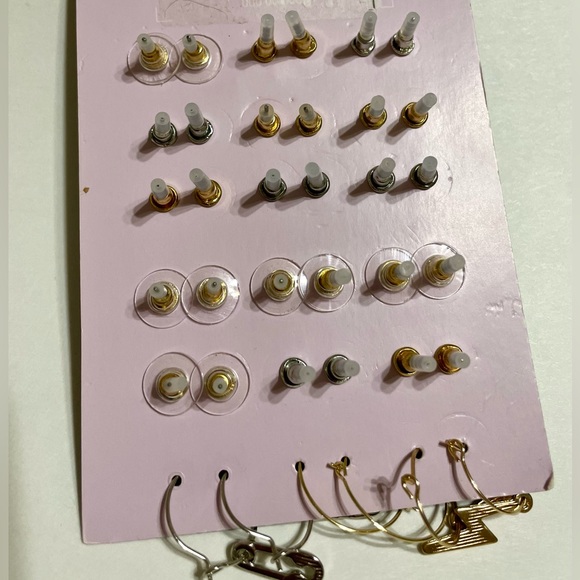 Variety Earring Pack with 18 pairs - Picture 2 of 2